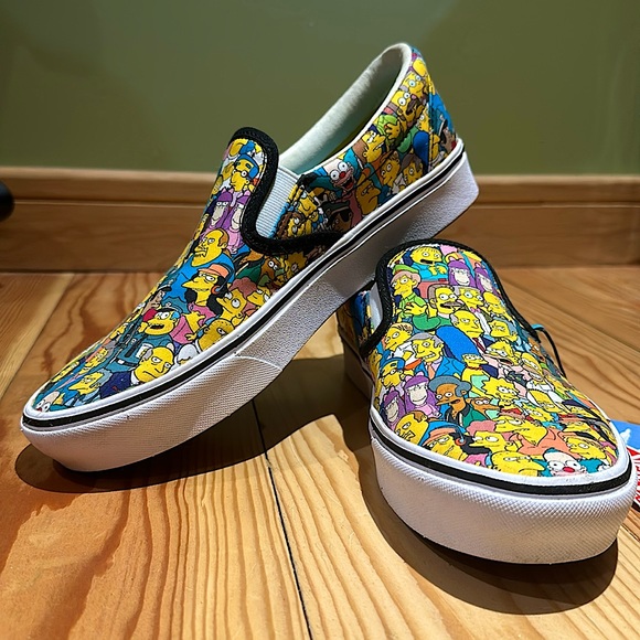 The Simpsons Vans ComfyCush size 7M/ 8.5W NWT - Picture 1 of 3